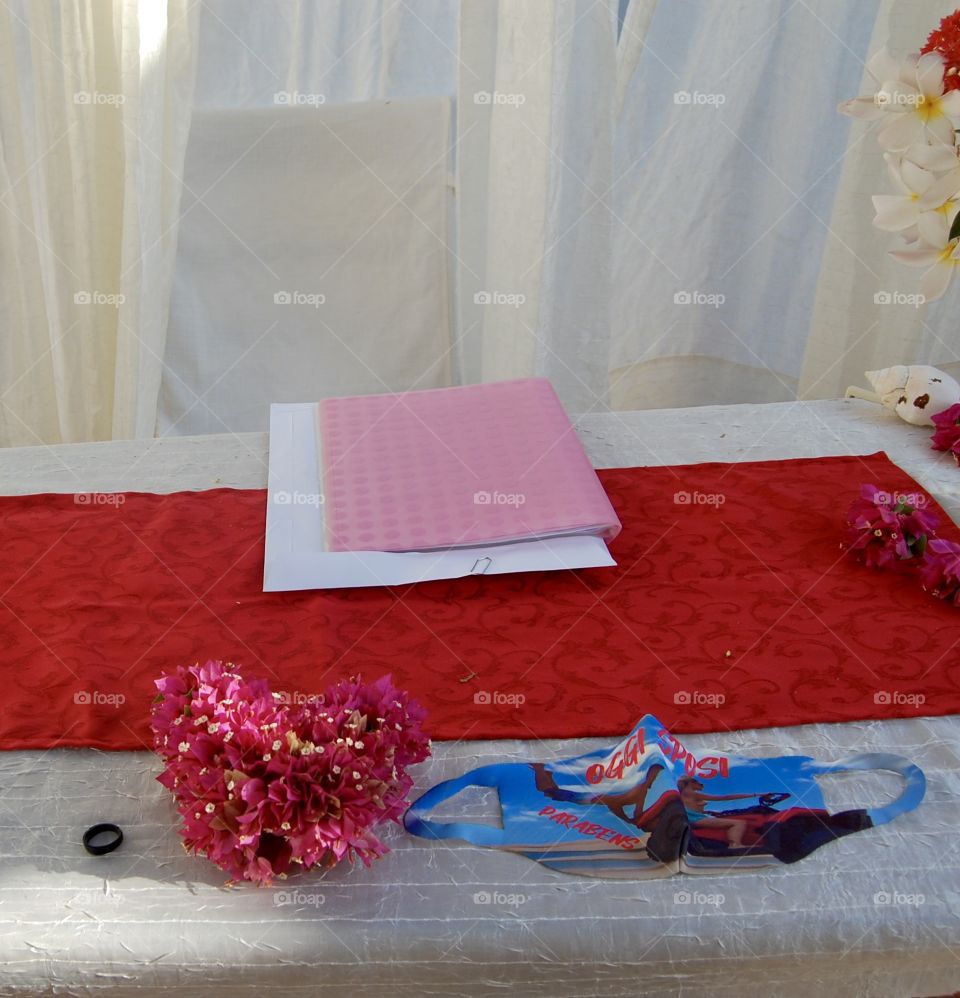 Wedding preparation mask ring Bougainville heart 