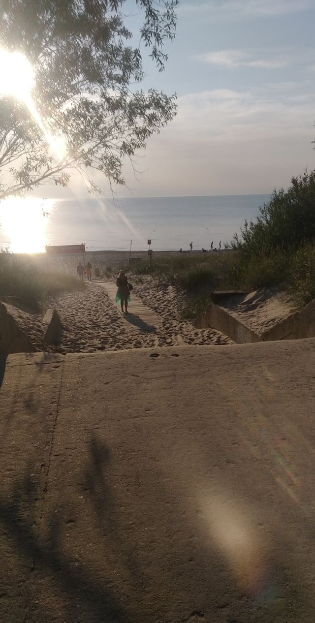 sea with sun