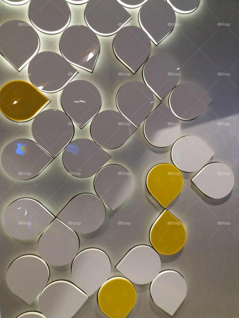 Symatry lighting on wall