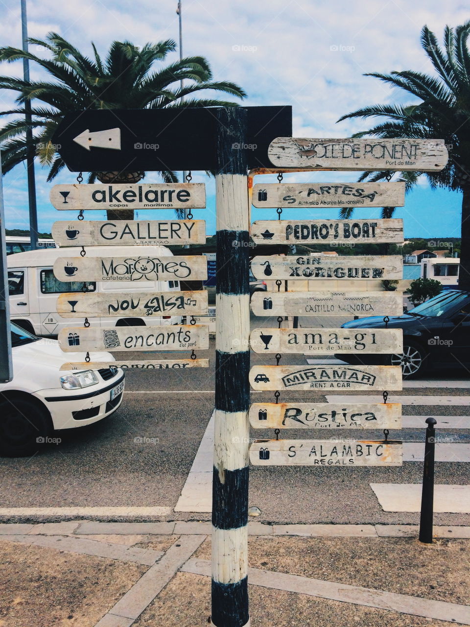 spain, port mahon, store directions