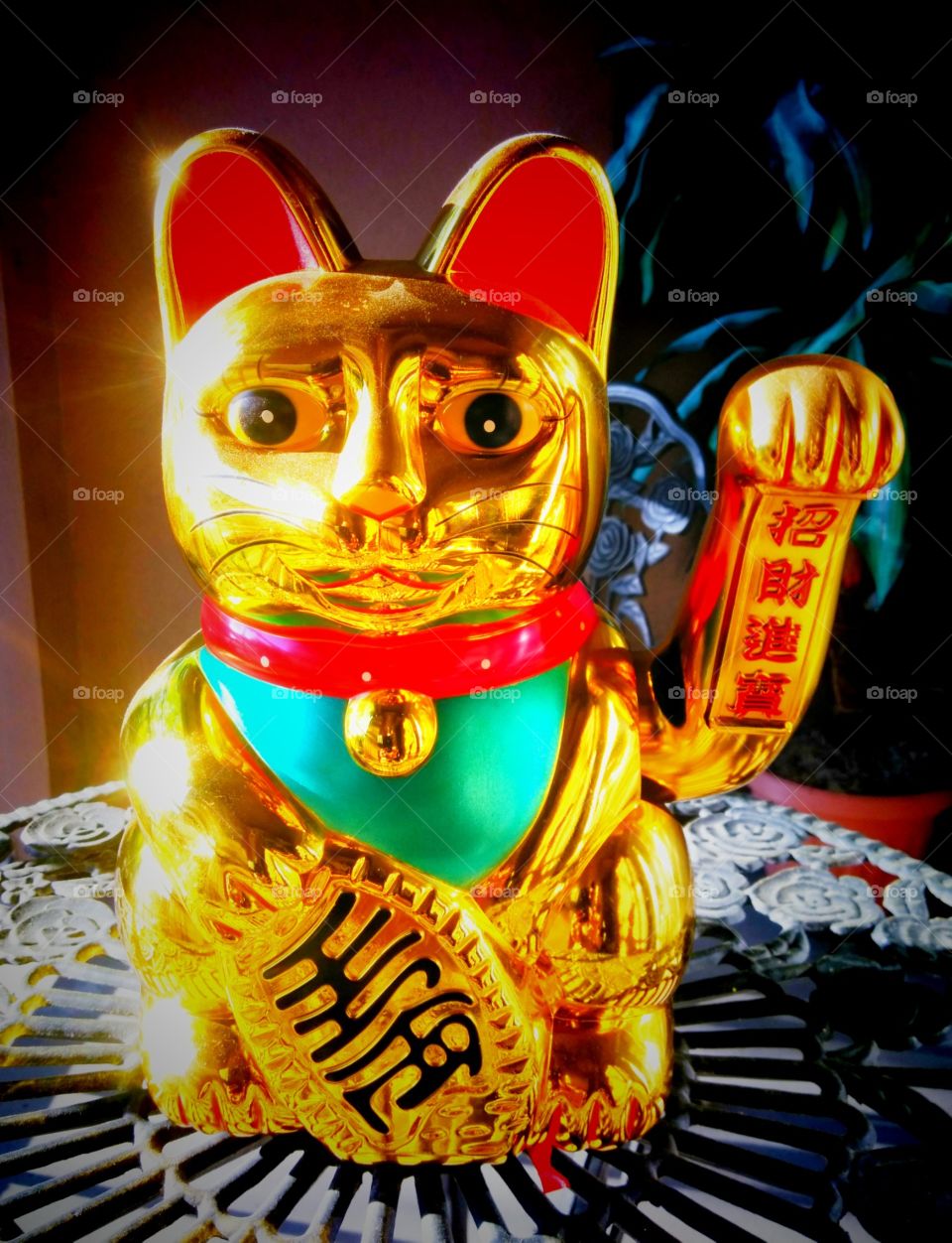 Gold Souvenir the Big Maneki Neko "Lucky Cat"
