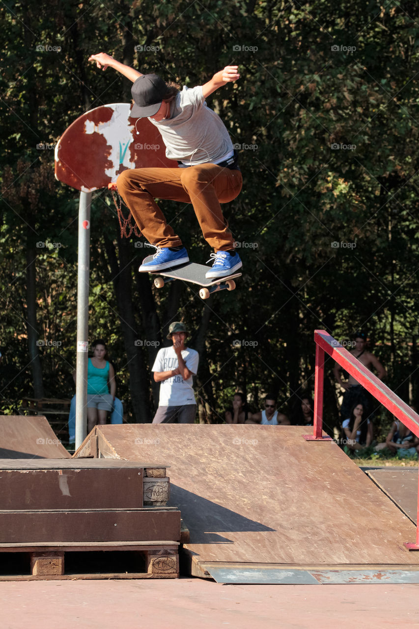 Big ollie  with skate