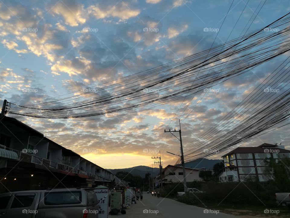 cloud&sky&wire