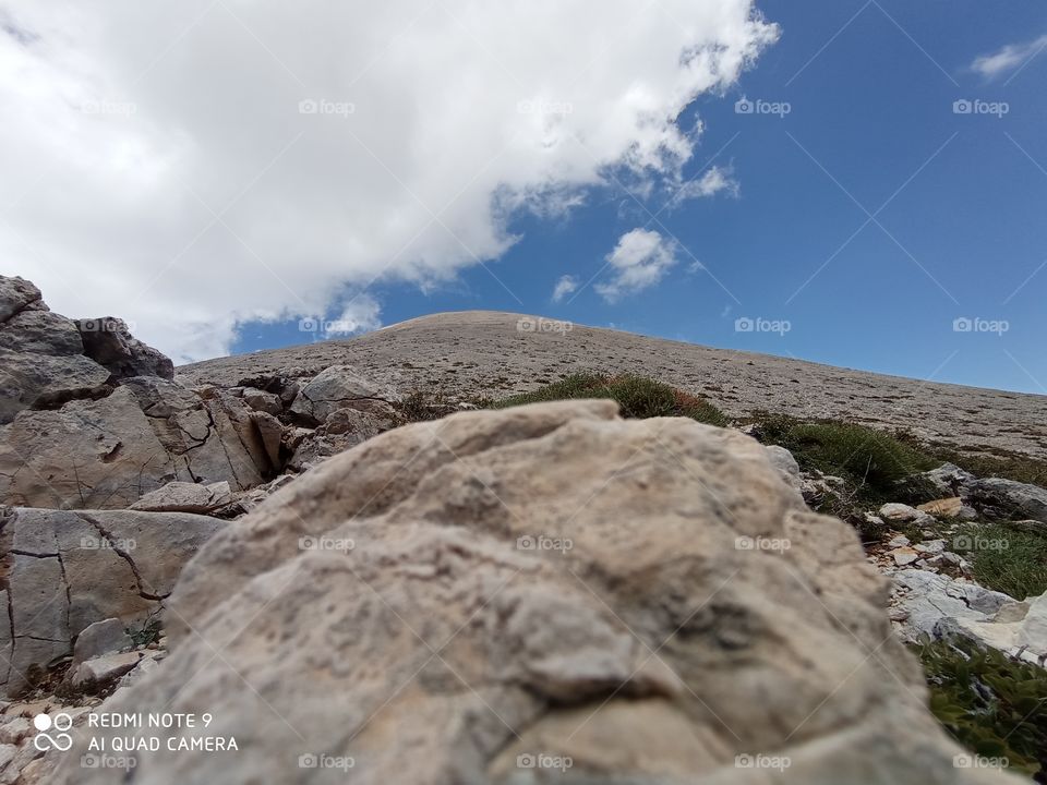 like an egg the top of the mountain;
😆😂🤣🤣🤣