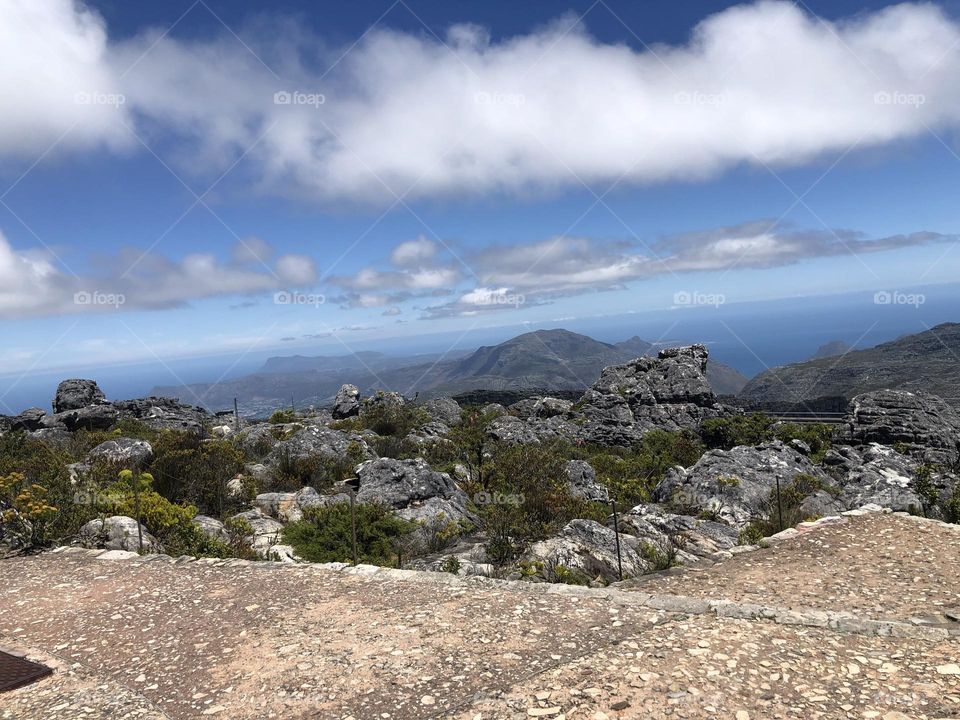 Table Mountain in South African and it is located in Cape Town. 