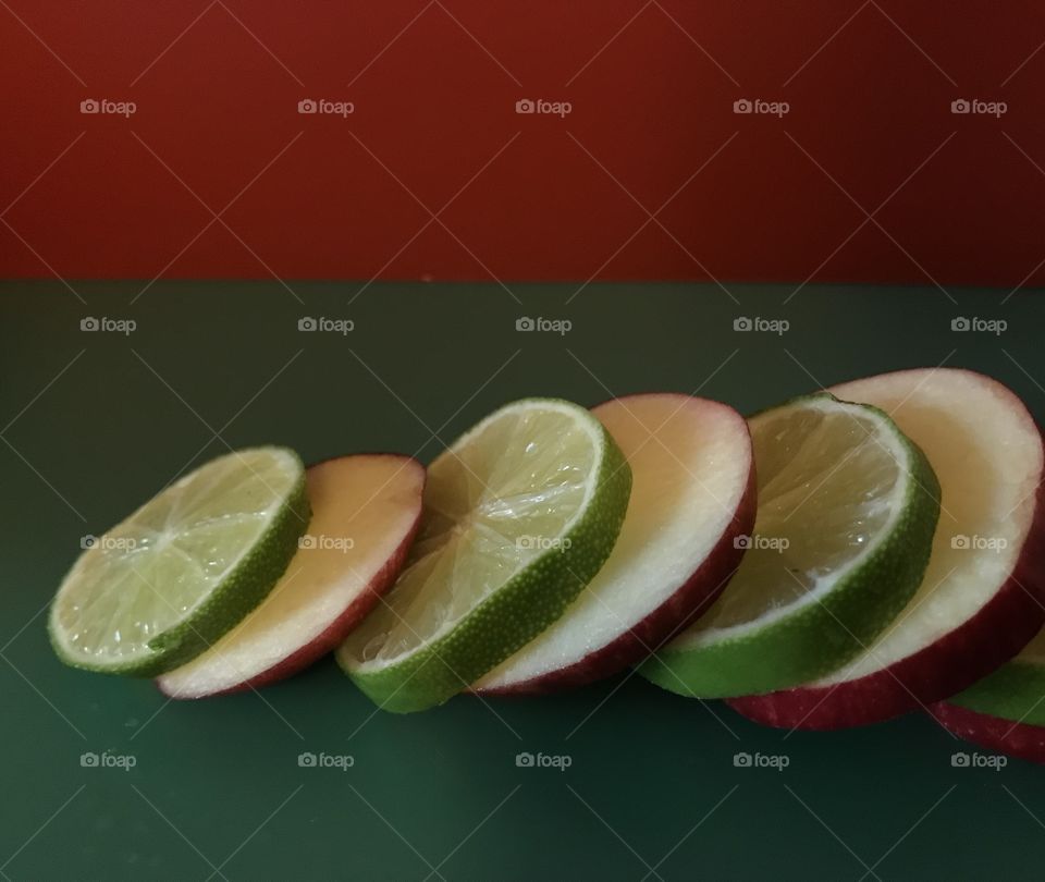 Apple and lime slices