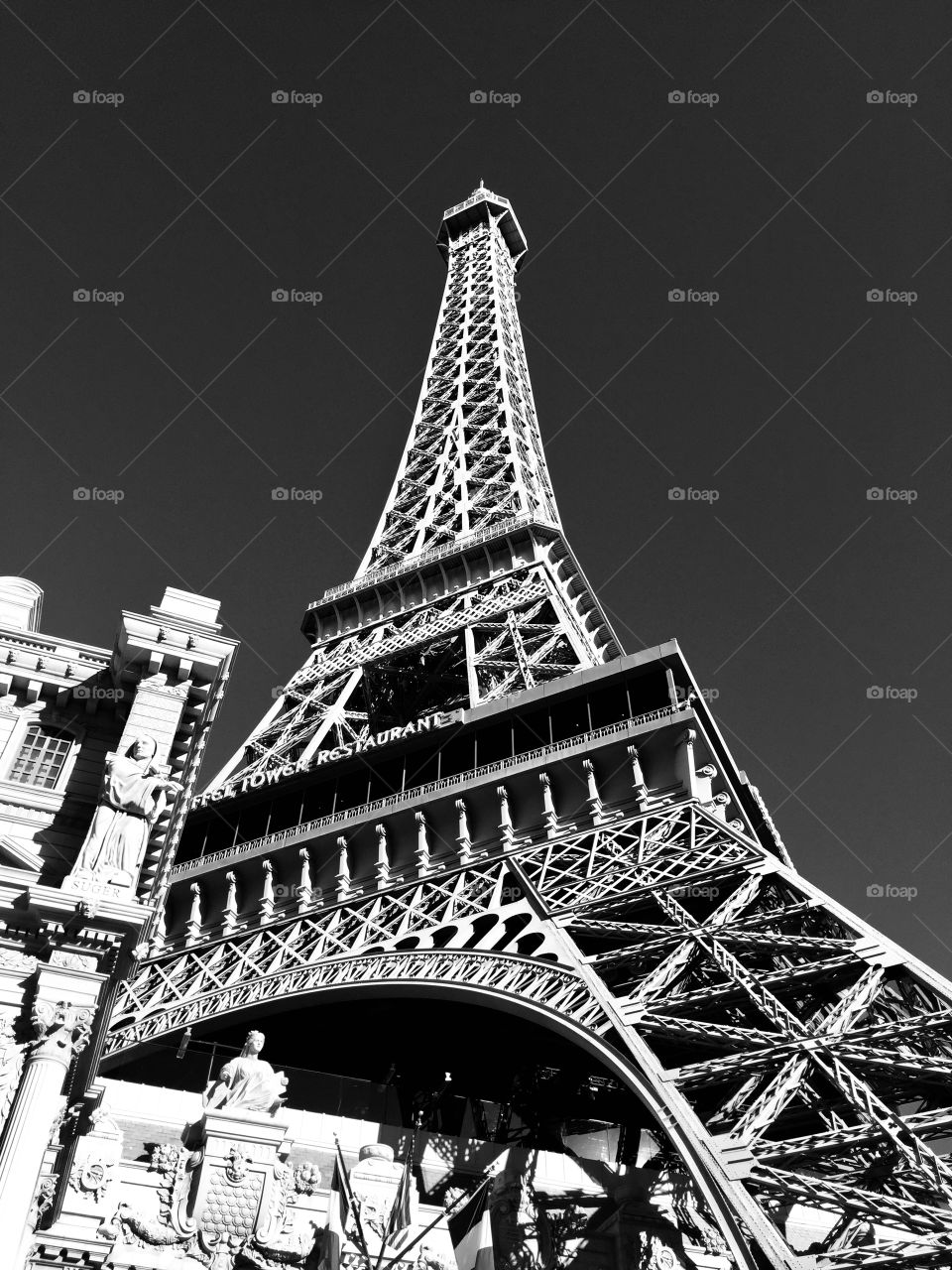 Magnificent Eiffel Tower stands tall in its grandeur 