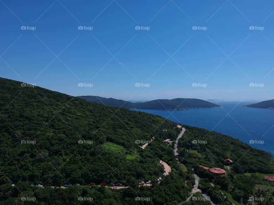 Paisagem aérea de Arraial do Cabo, no Rio de Janeiro, Brasil. Com um mar azul muito lindo!!