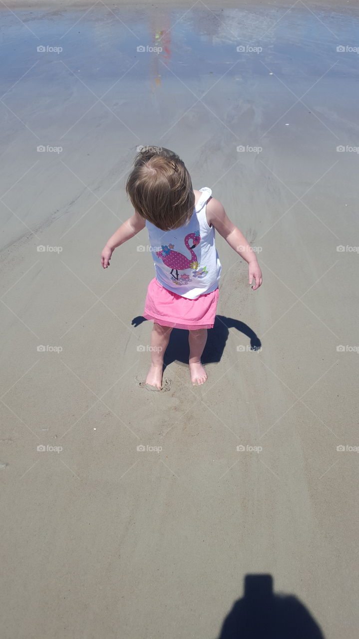 gabbys foot in sand