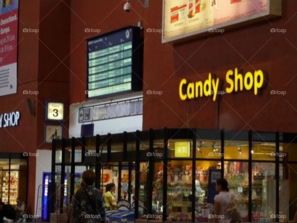 Candy shop 😂🍭