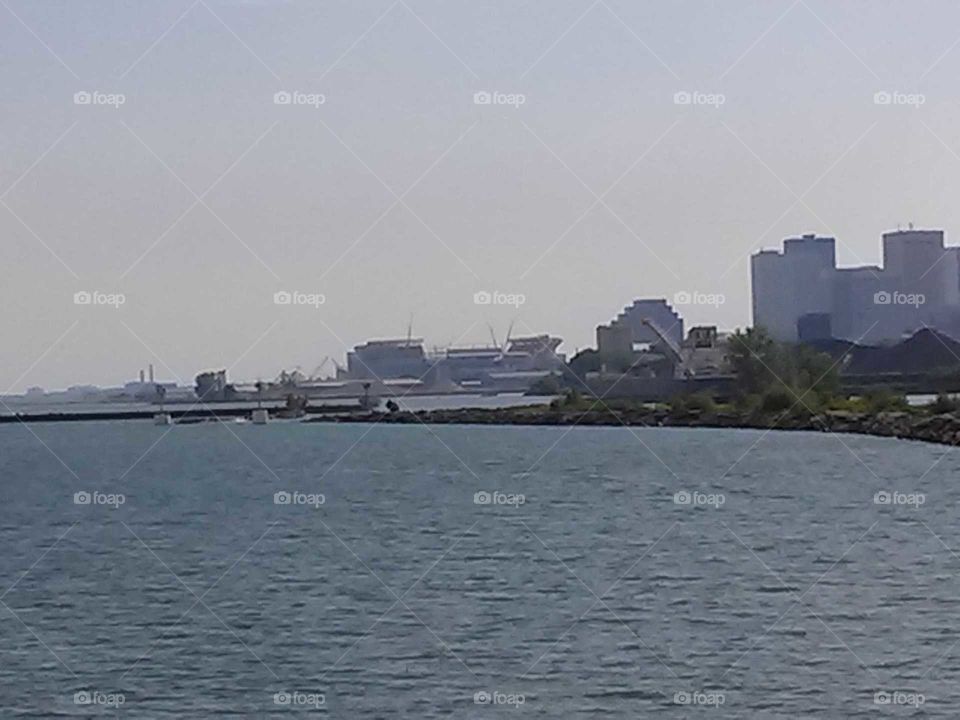 Cleveland, Ohio Lake Erie skyline.