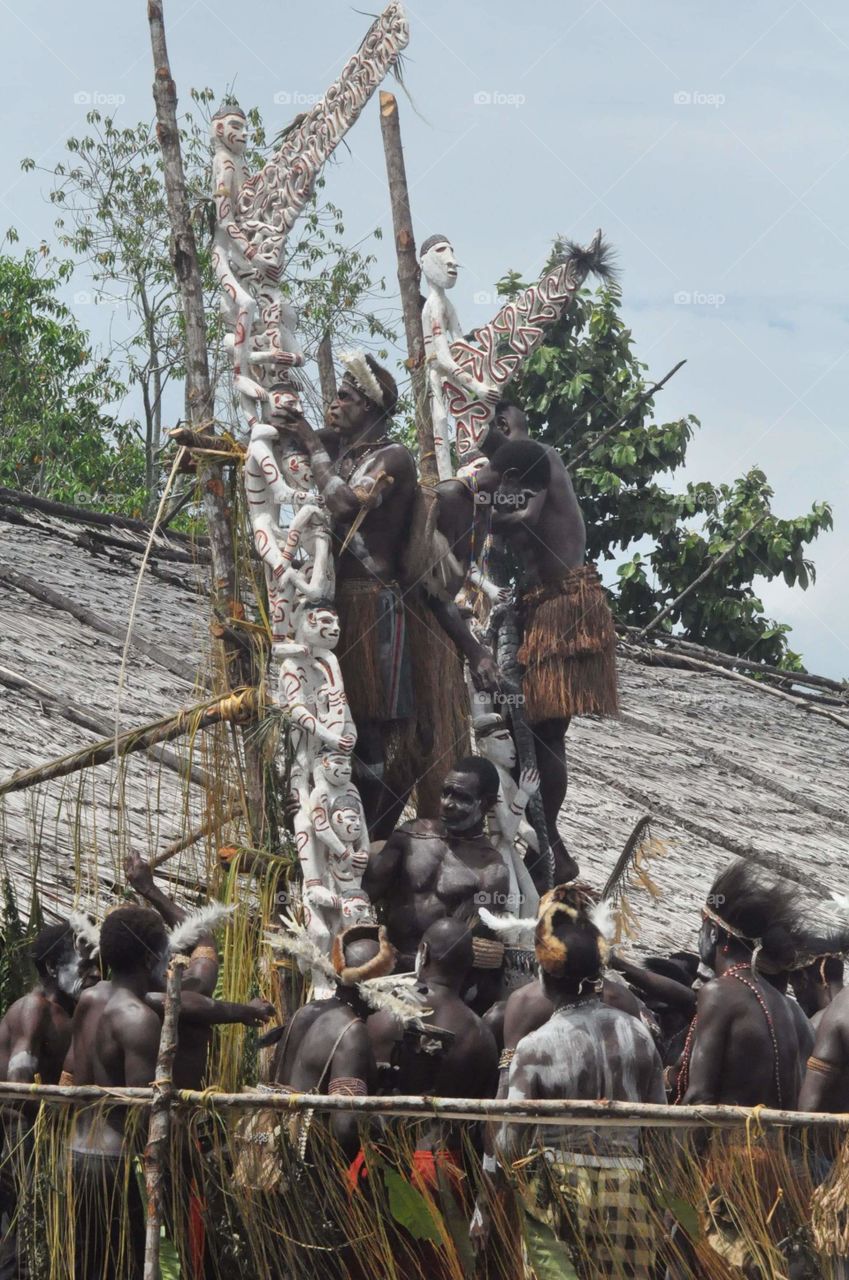 --Bis Statue Party....