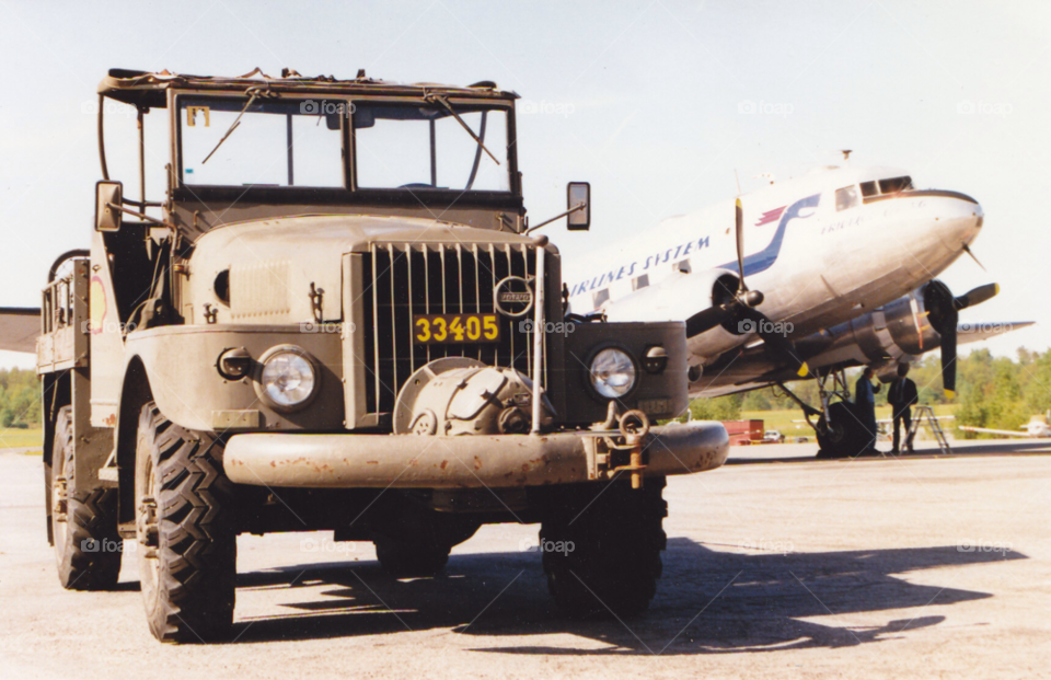 plane aircraft old jeep by MagnusPm