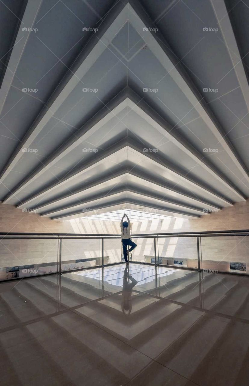 Spin, jump, I close my eyes