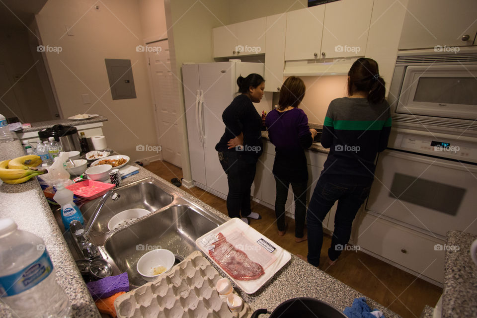 Girl in the kitchen 