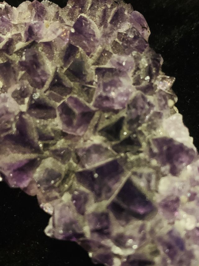 Amethyst crystal 