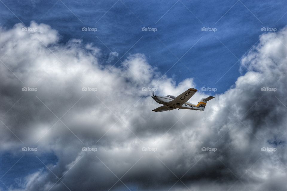 Entre nubes de tormenta...