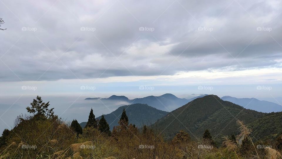 Beautiful mountain and sea of clouds scenery