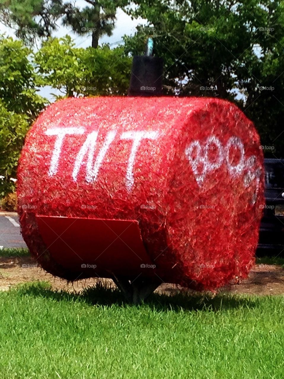 TNT hay bale 