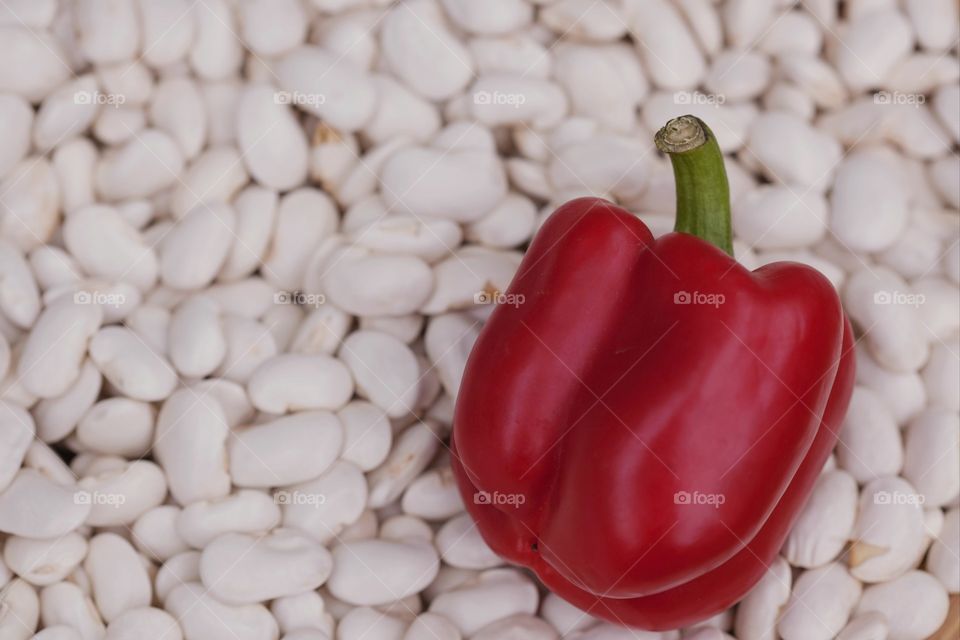 white beans and sweet peppers