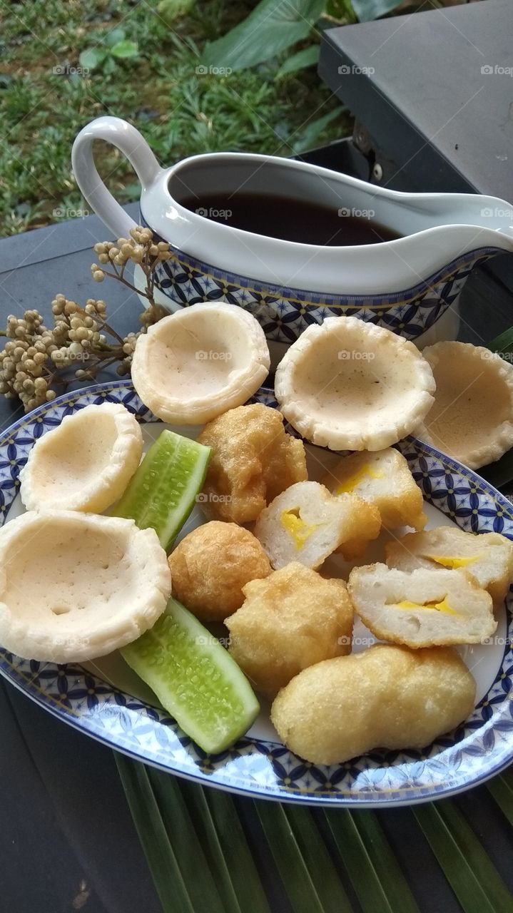 fish ball and fish crackers