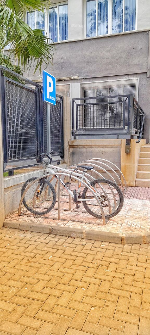 parking de  bicicletas 🚴