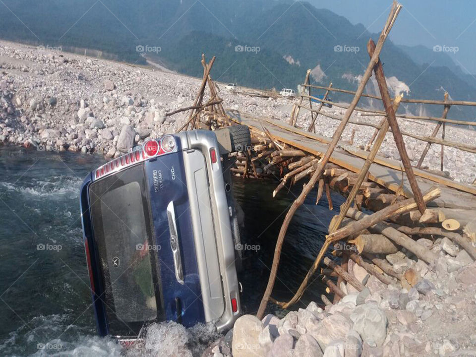Acident i seen and i was taked photo, when i went to mountain village to my friends house to visit.