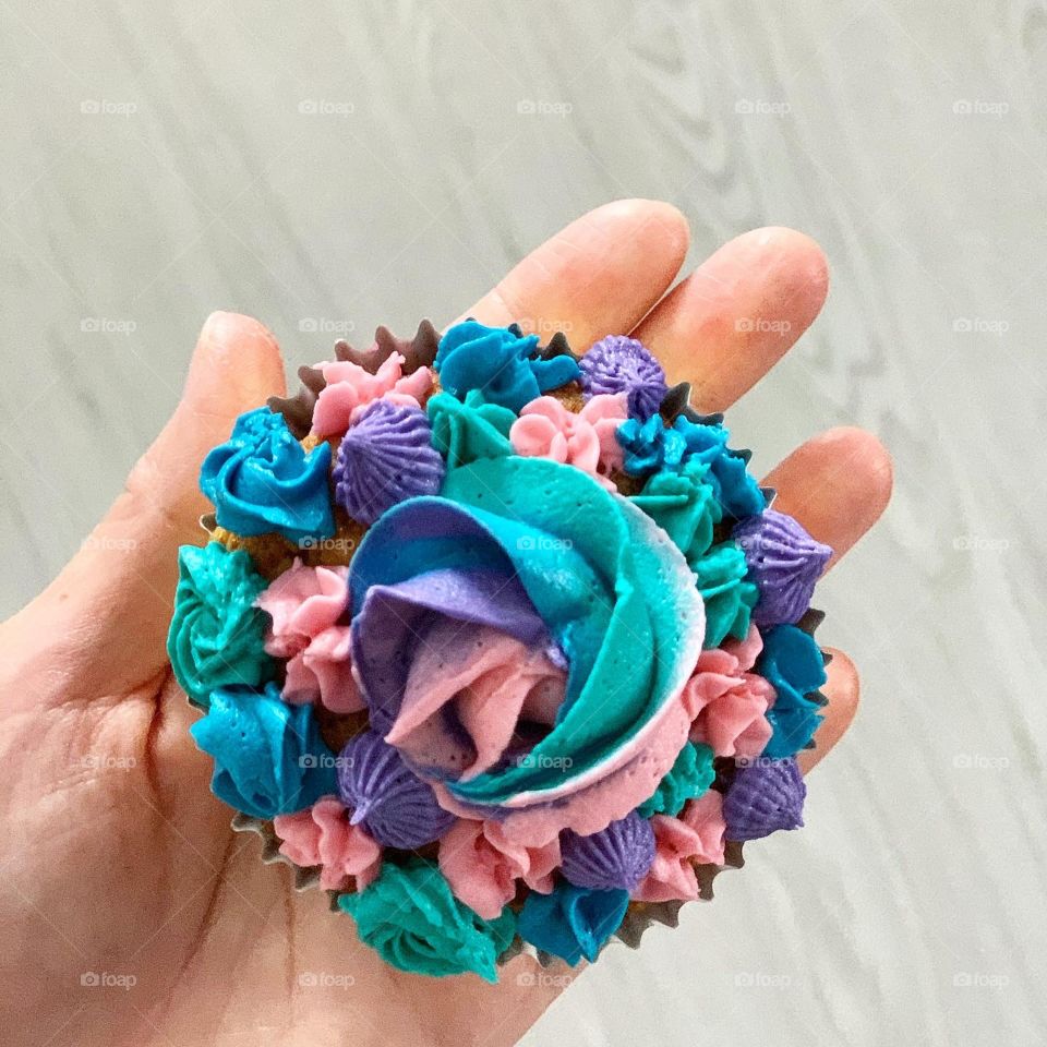 Unicorn mermaid colours cupcake in vanilla buttercream, low sugar and healthy 