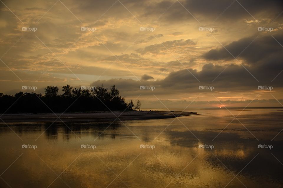 Cloudy sunset and sea 