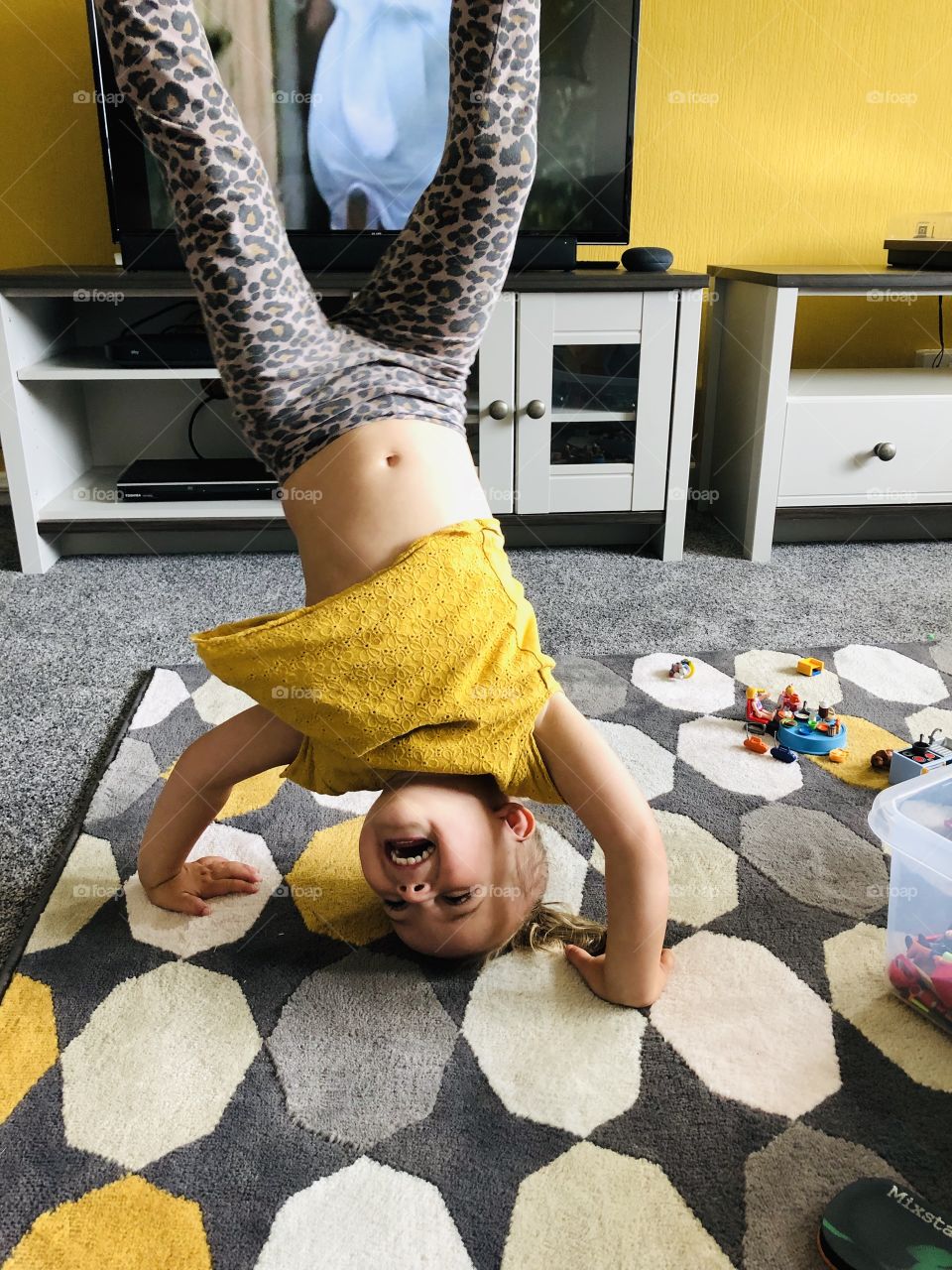 Little doing a headstand 😂