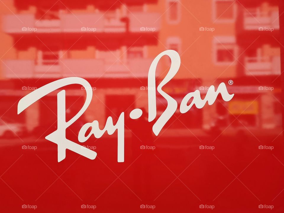 Ray Ban glasses symbol