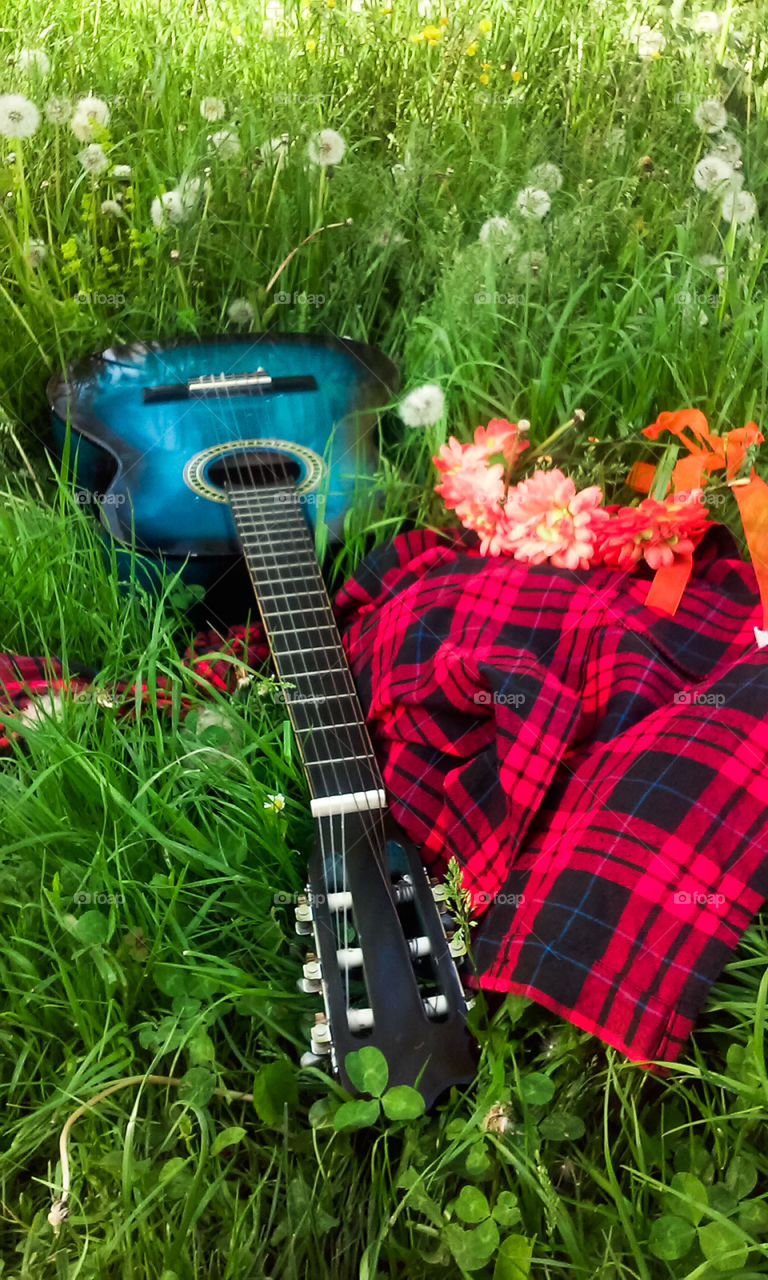 Summer time, music time 🌻