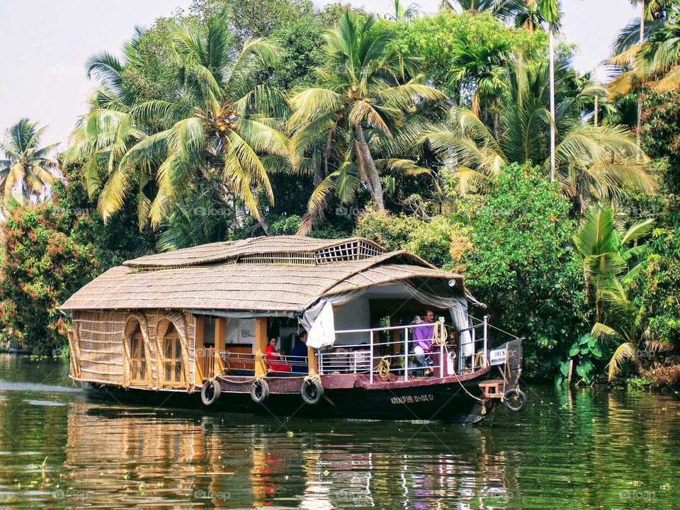 house boat