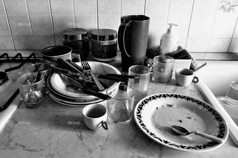 clutter in the kitchen