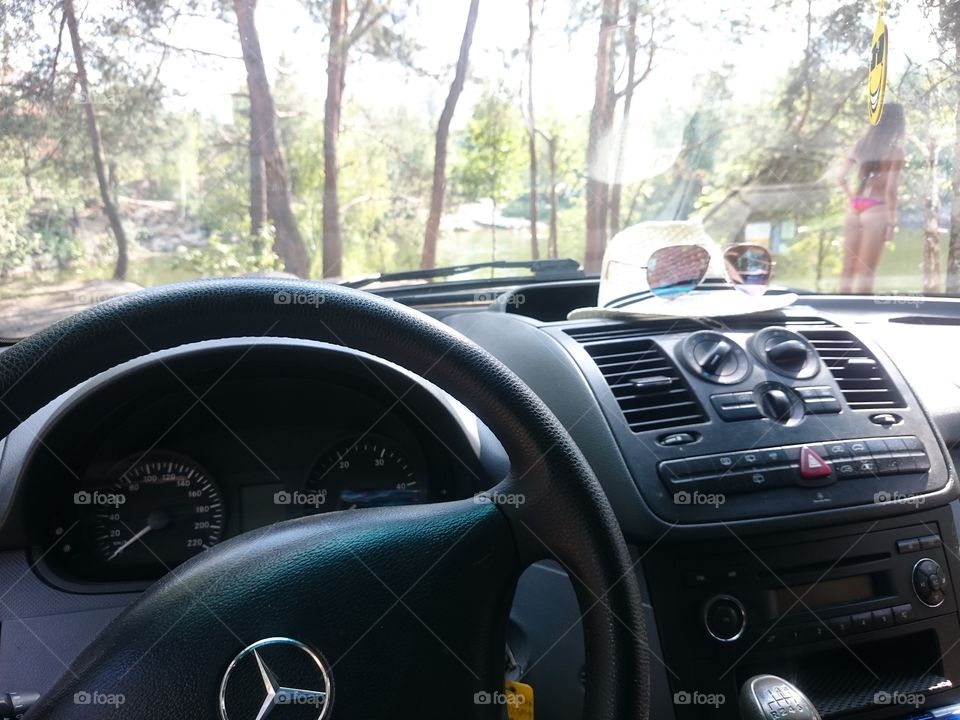 Выезд на природу на Mercedes-Benz