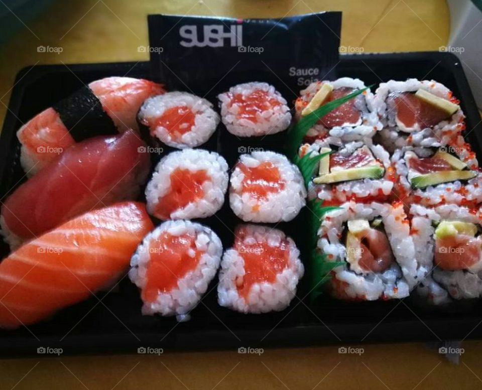 Sushi take away