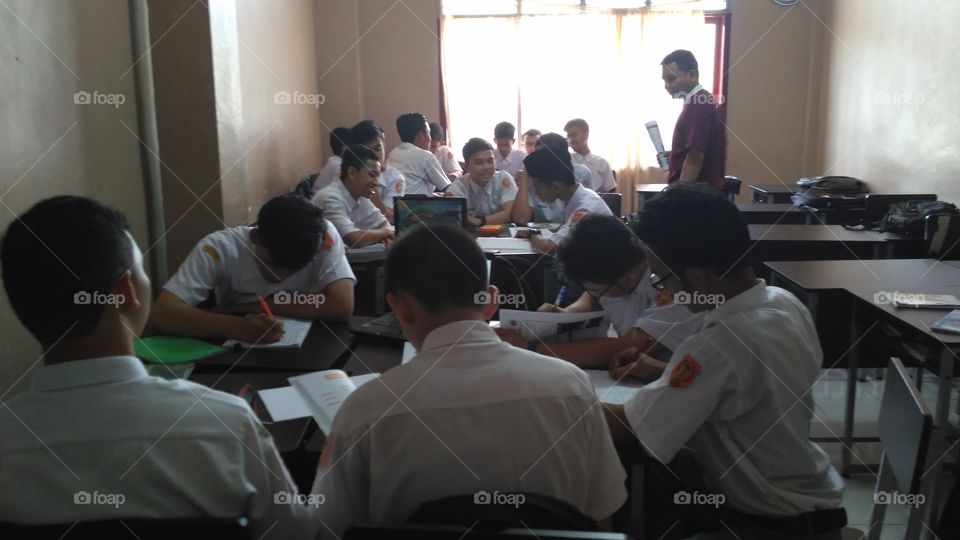 The learning atmosphere of high school students in Banda Aceh