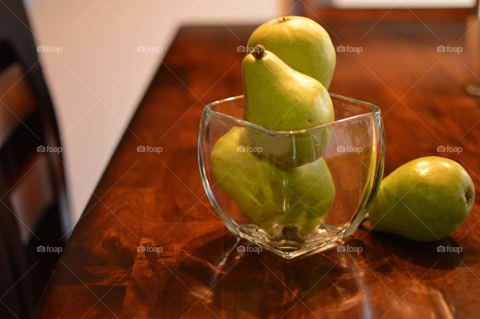 pear on the wooden table