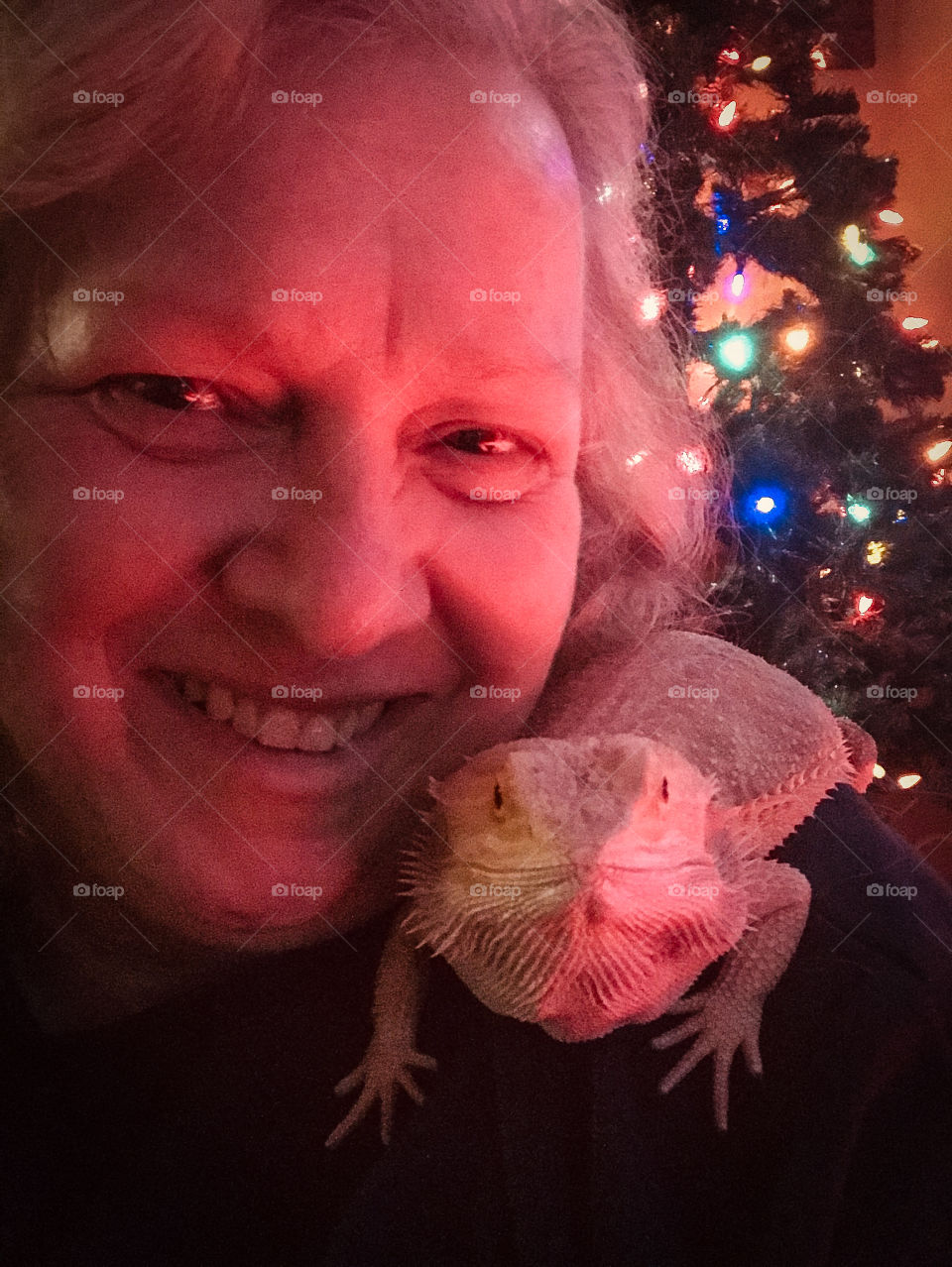 Merry Christmas from my me and my Bearded Dragon ! HO HO HO!🎅🏼