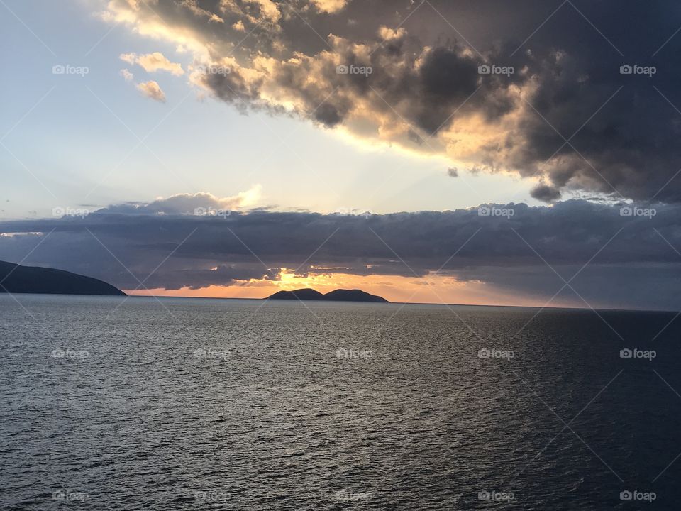 Hello ... A perfect combination of the colors of the sunset in the south of Albania ... Vora, Albania🇦🇱🌅 ... I hope you like it.😊