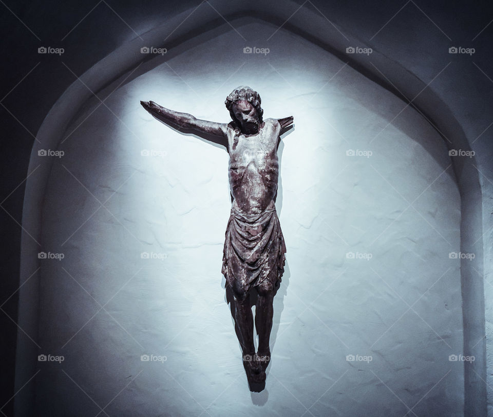 Old statue of Jesus