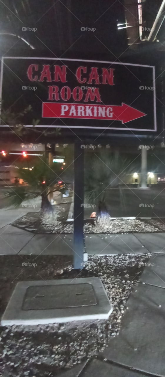 I spy with my little eye #SOMETHING RED cancan room can I get away with going in that place without you