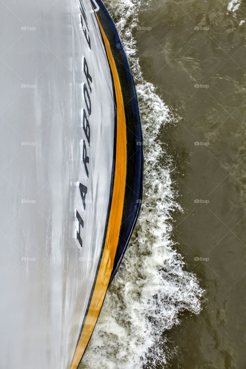 San Francisco Bay, water in motions