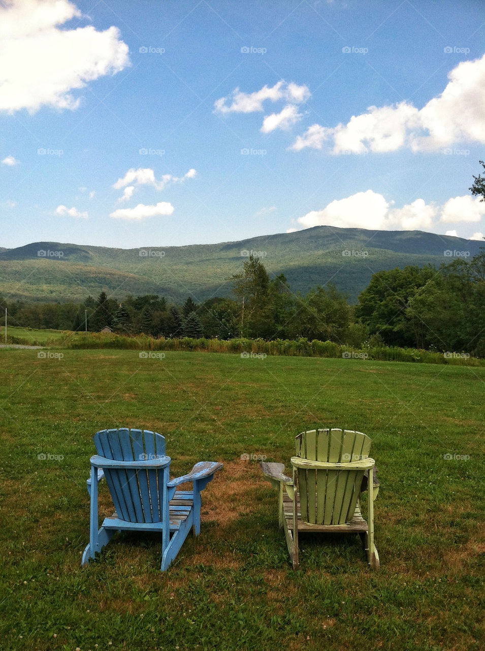 field chair travel grass by javidog