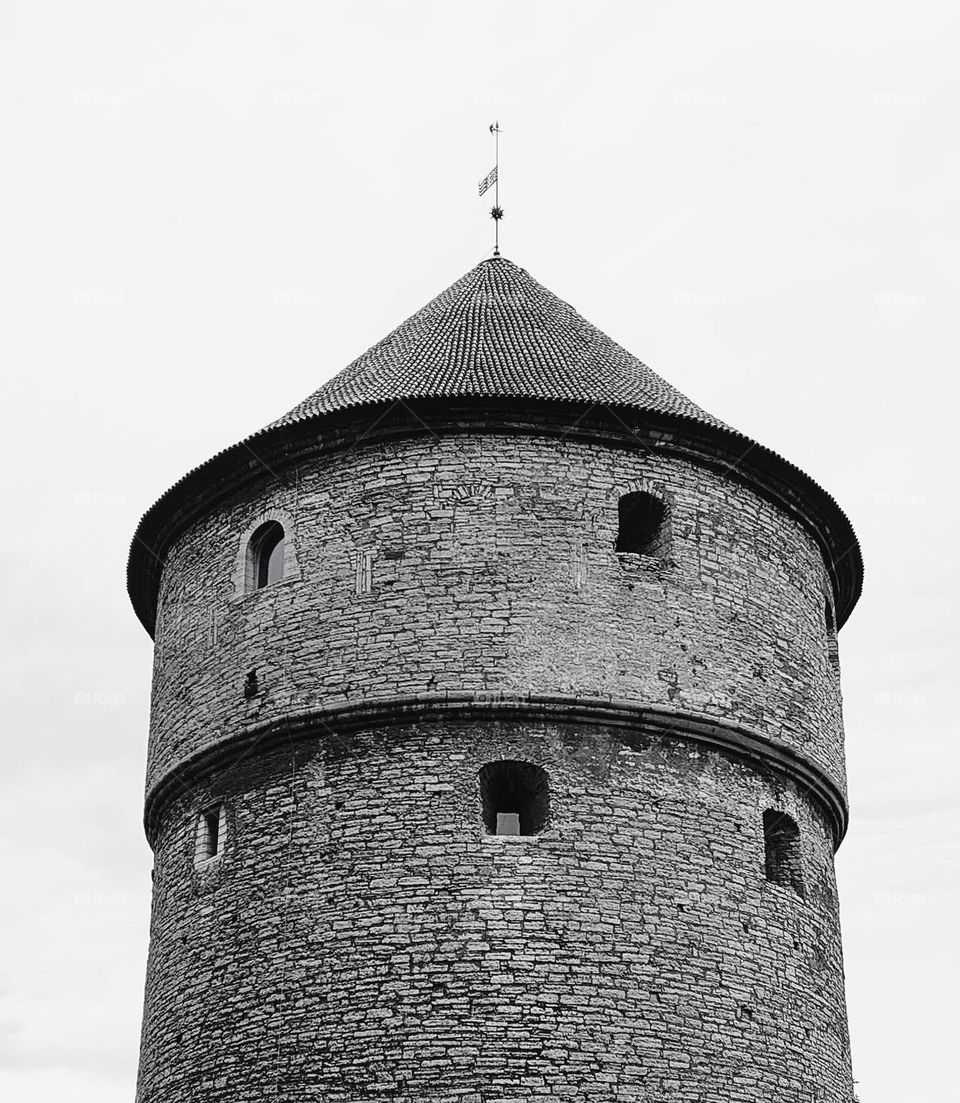 Tower 🖤🤍 Black and white 🤍🖤 Architecture 🤍🖤