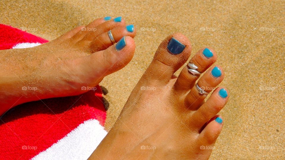 Blue toes