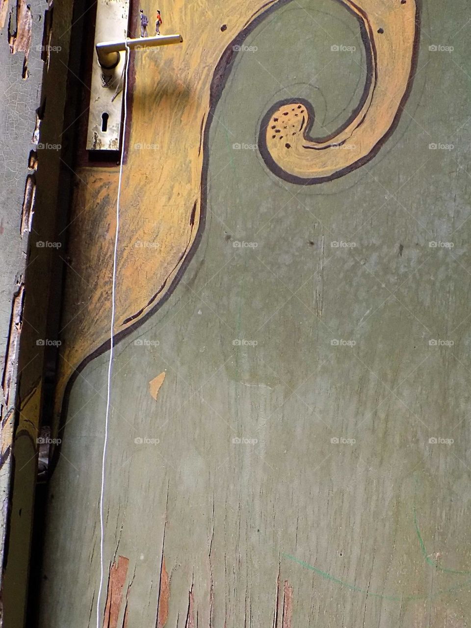 The world of Liliput, on a mission to bring yourself from the giant house