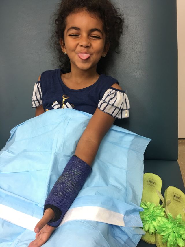 First cast after breaking her wrist 