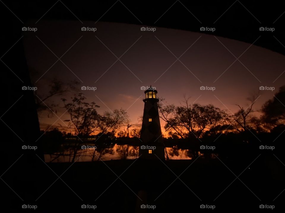 Beautiful low light silhouette of the lighthouse at Night💡