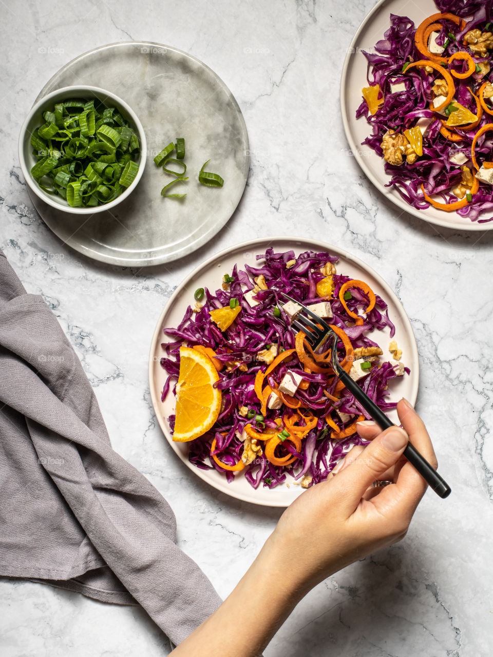 Red cabbage salad